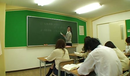 Babe gets her tiny tits kissed and cunt licked by stud