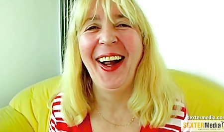 Oma (68) haarig und geil blaesst und fickt den Dick